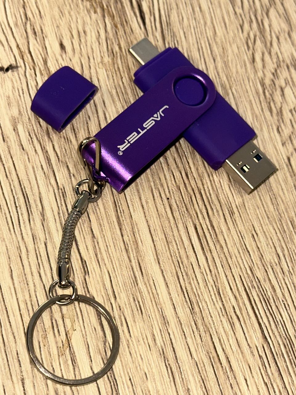 Clée USB-A USB-C Violette