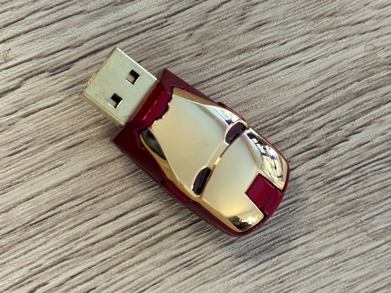 Clée USB Tete IronMan